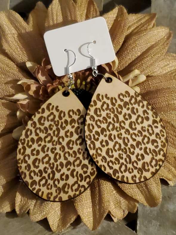 Leopard earrings (multiple designs)