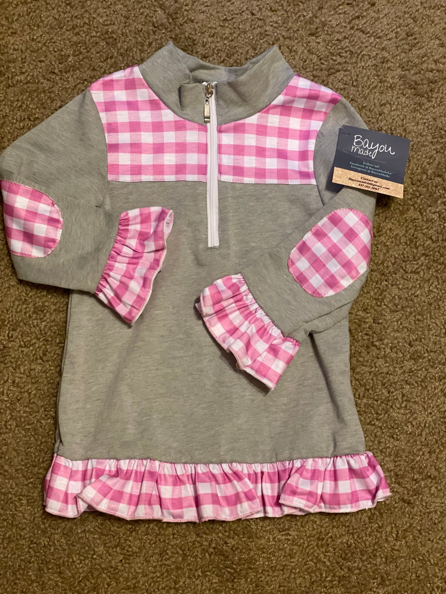 Gingham pullovers